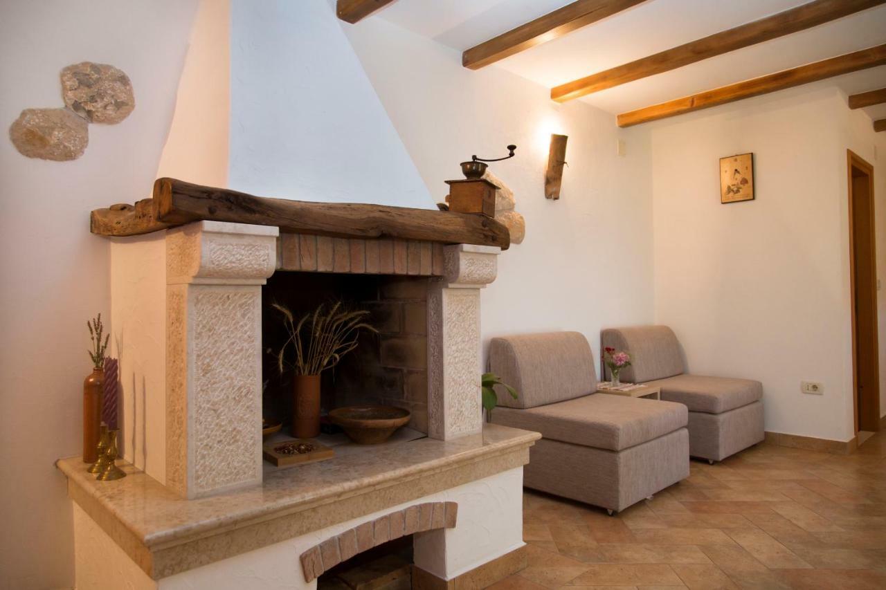 Apartments Tinka Brseč Extérieur photo