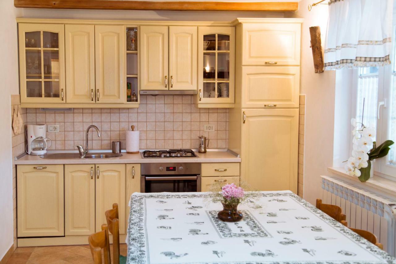 Apartments Tinka Brseč Extérieur photo