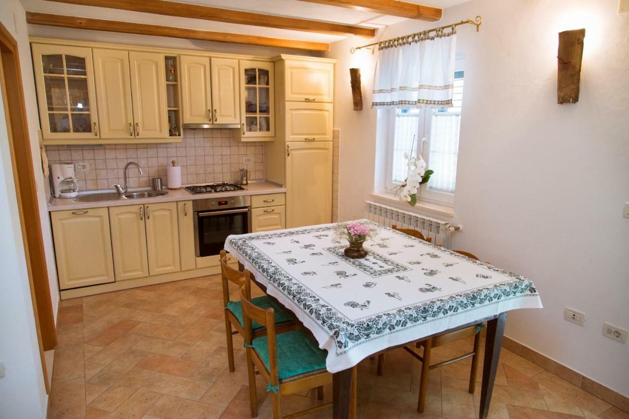 Apartments Tinka Brseč Extérieur photo
