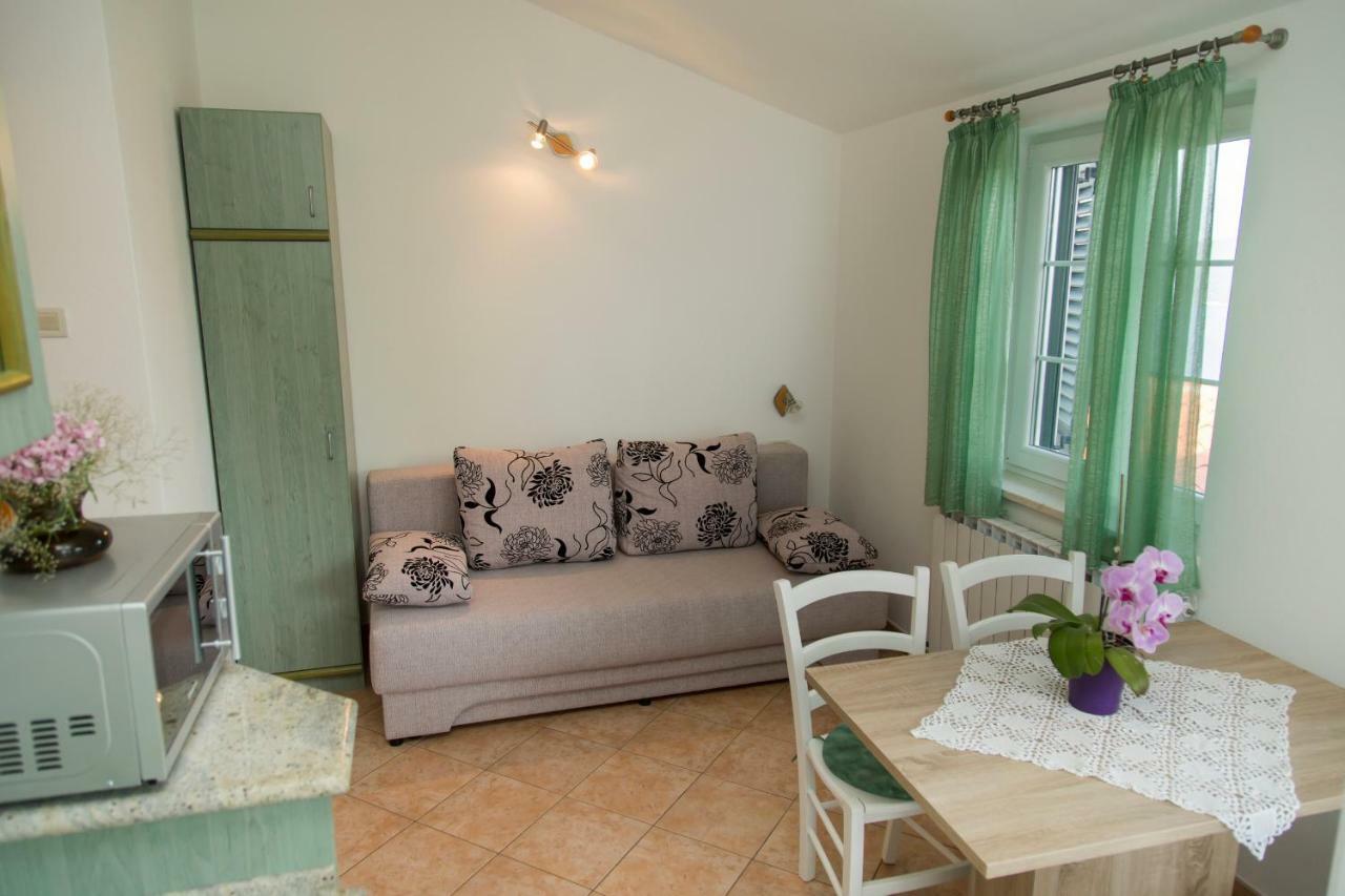 Apartments Tinka Brseč Extérieur photo
