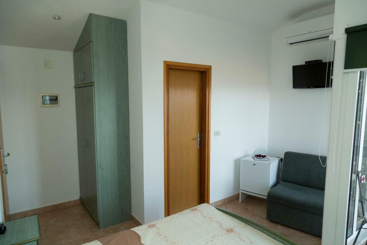 Apartments Tinka Brseč Extérieur photo