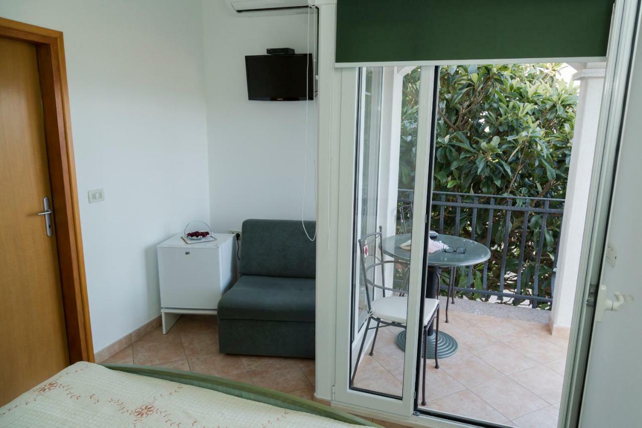 Apartments Tinka Brseč Extérieur photo
