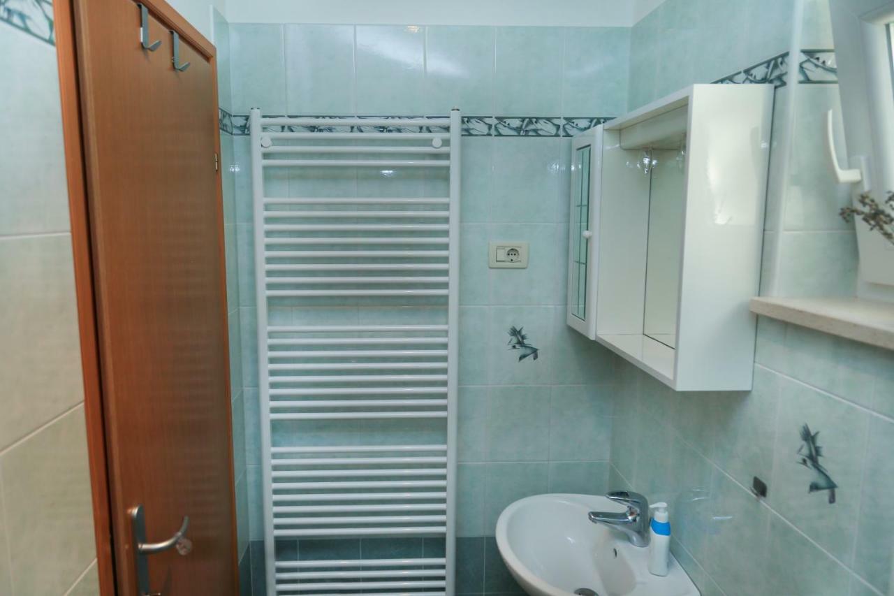 Apartments Tinka Brseč Extérieur photo